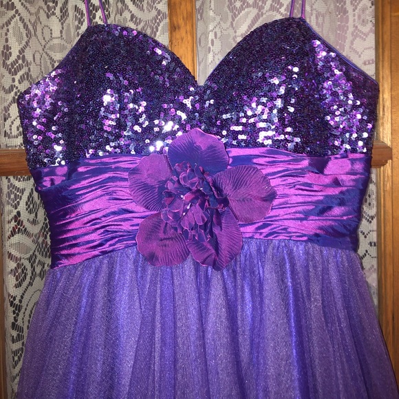 Prom Dress - Picture 3 of 4